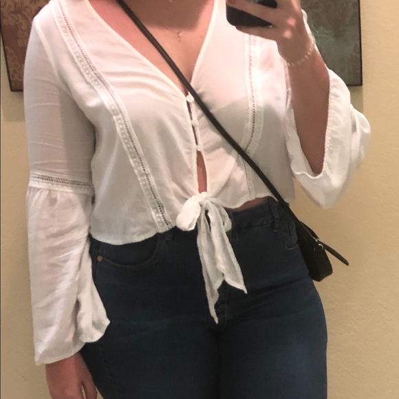 Size 12 White Long Sleeve Flowing Crop Top - Picture 2 of 3